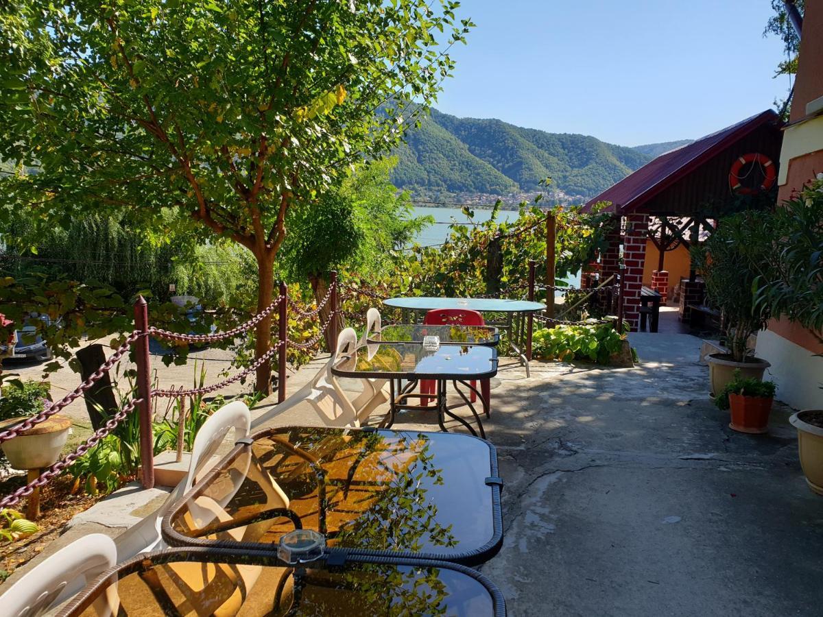 Gratca Nr 164 Orsova Villa Luaran gambar